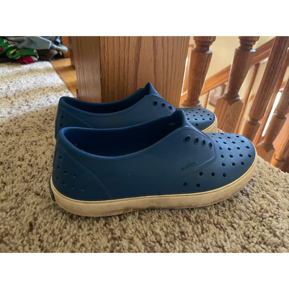 Native kids 3 blue shoes